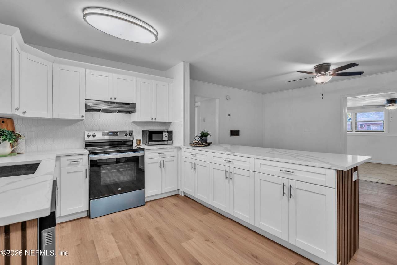 7420 Stonehurst Road - Photo 1