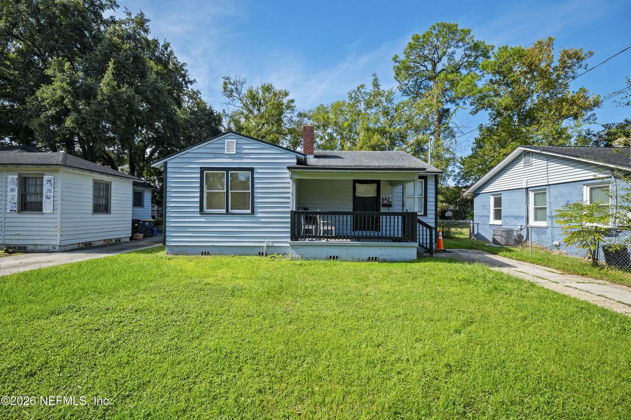 642 Meteor Street - Photo 1