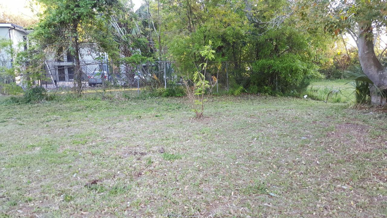3224 Moncrief Rd - Photo 1