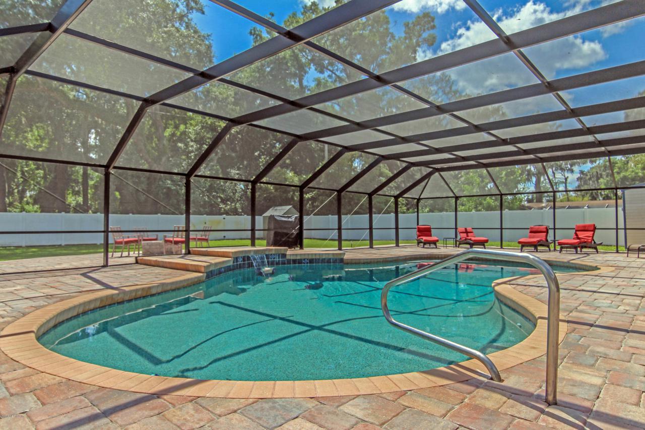 2560 Spreading Oaks Ln - Photo 1