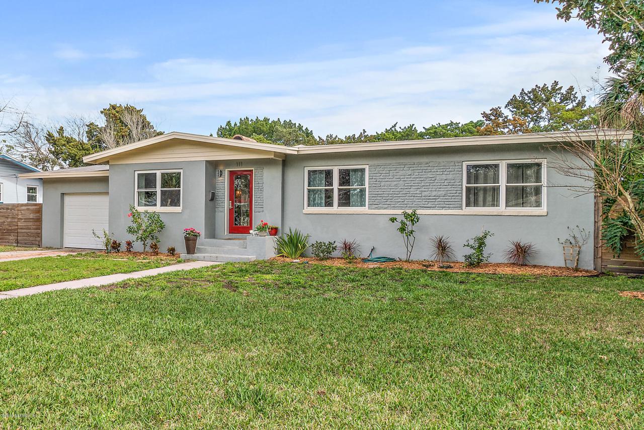 111 Coronado St - Photo 1