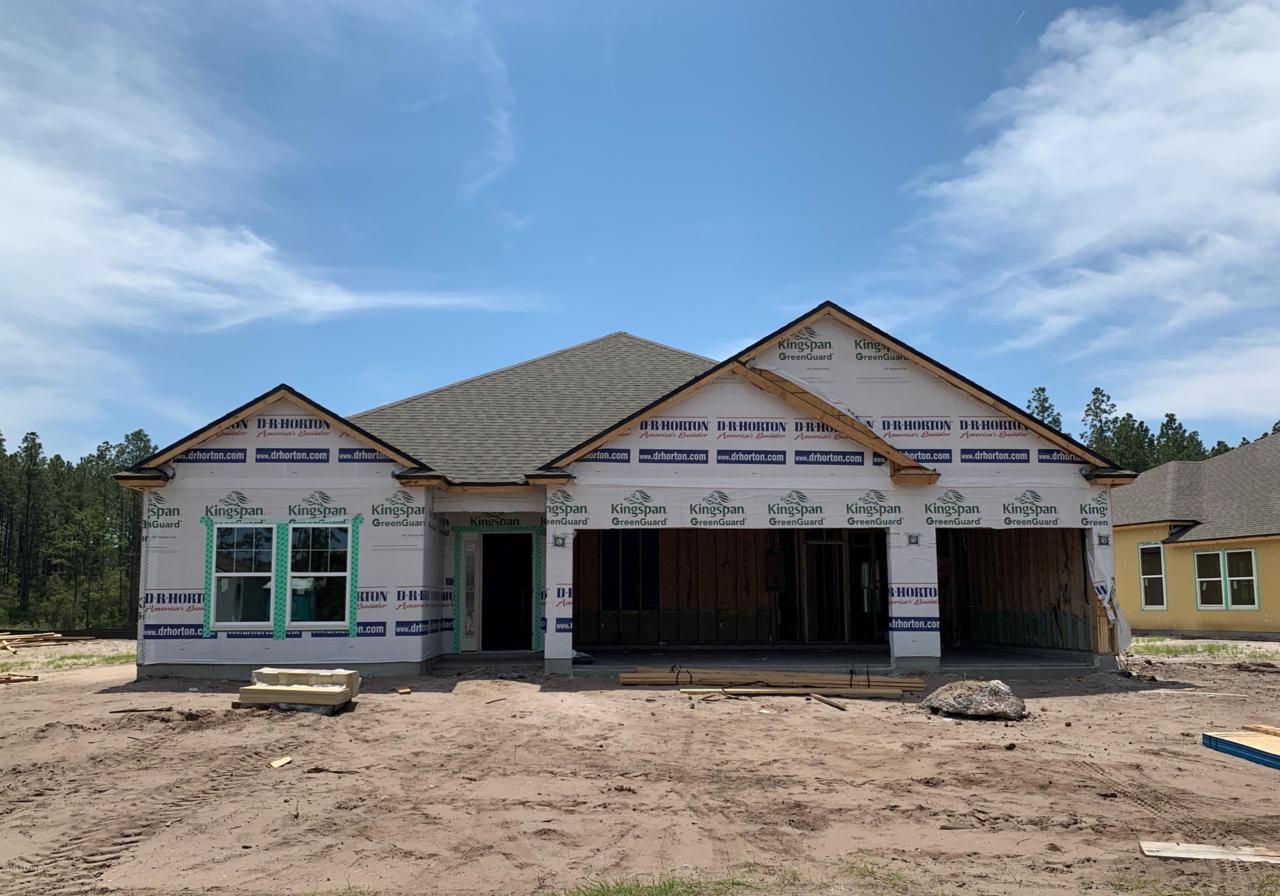 251 Queen Victoria Ave - Photo 1