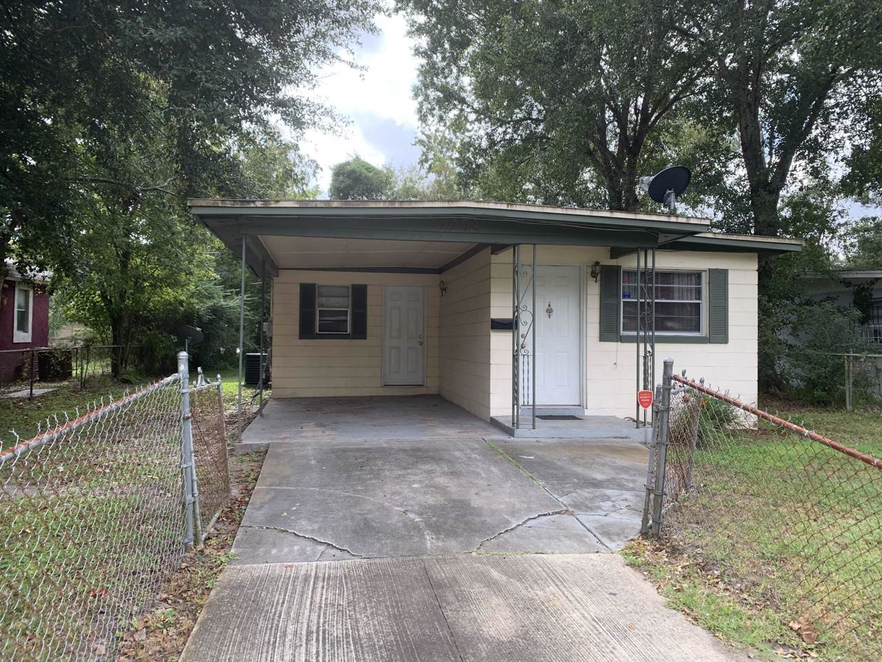 2208 15TH St - Photo 1