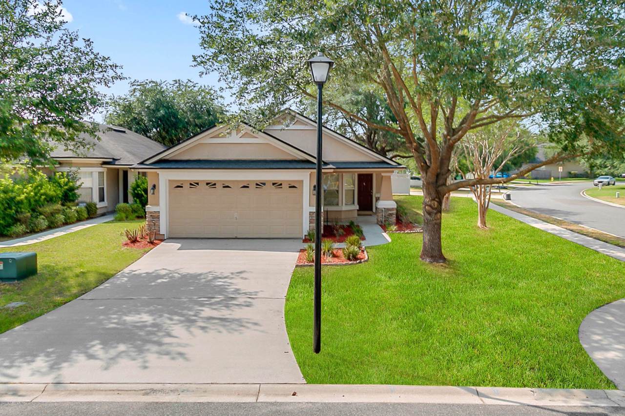 3800 Pebble Brooke Cir - Photo 1