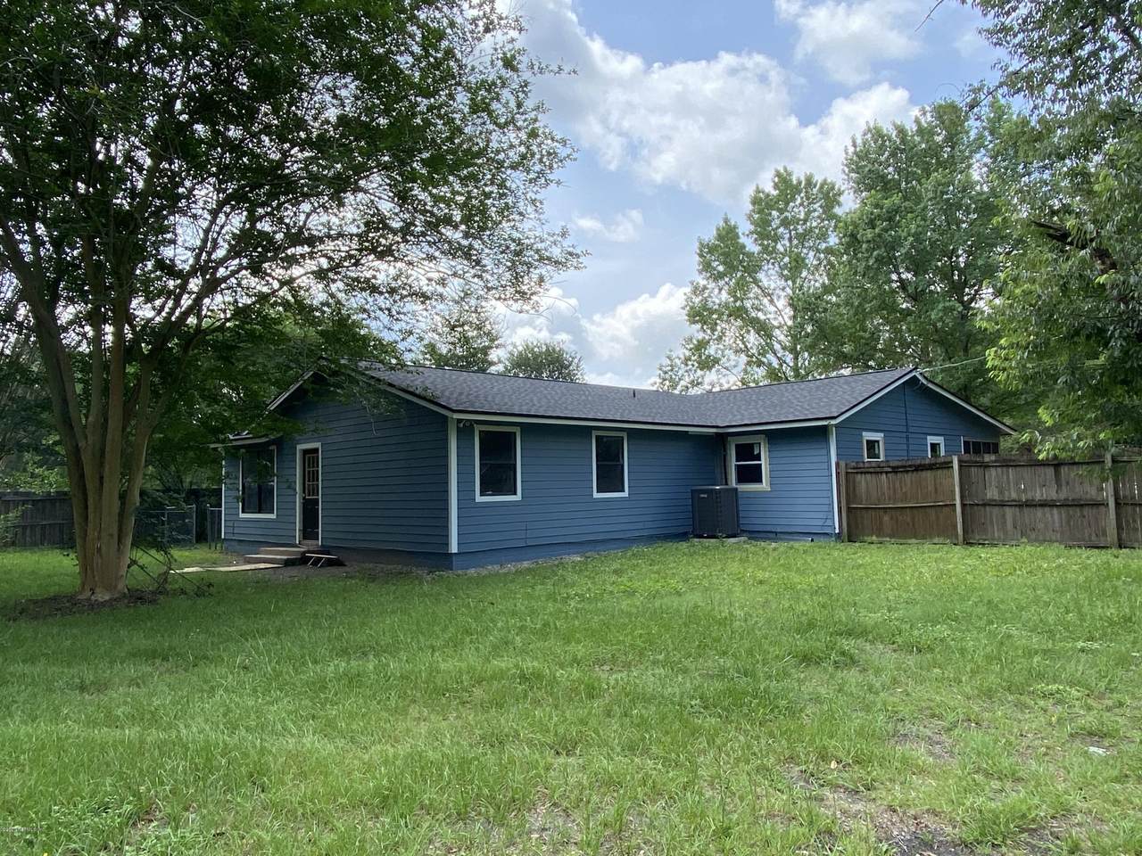 3302 County Road 218 - Photo 1