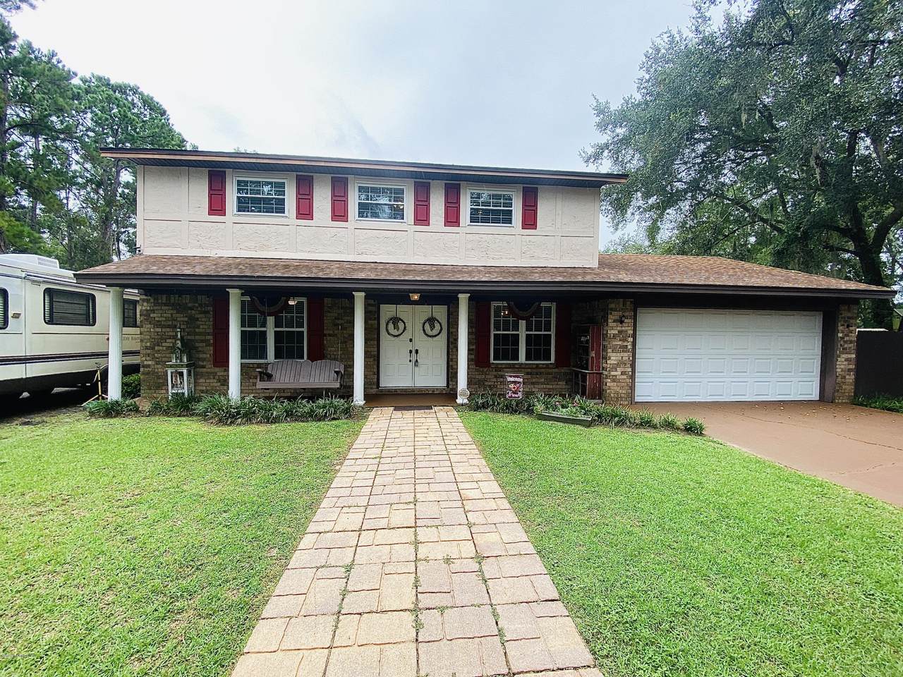 15208 Cape Dr - Photo 1