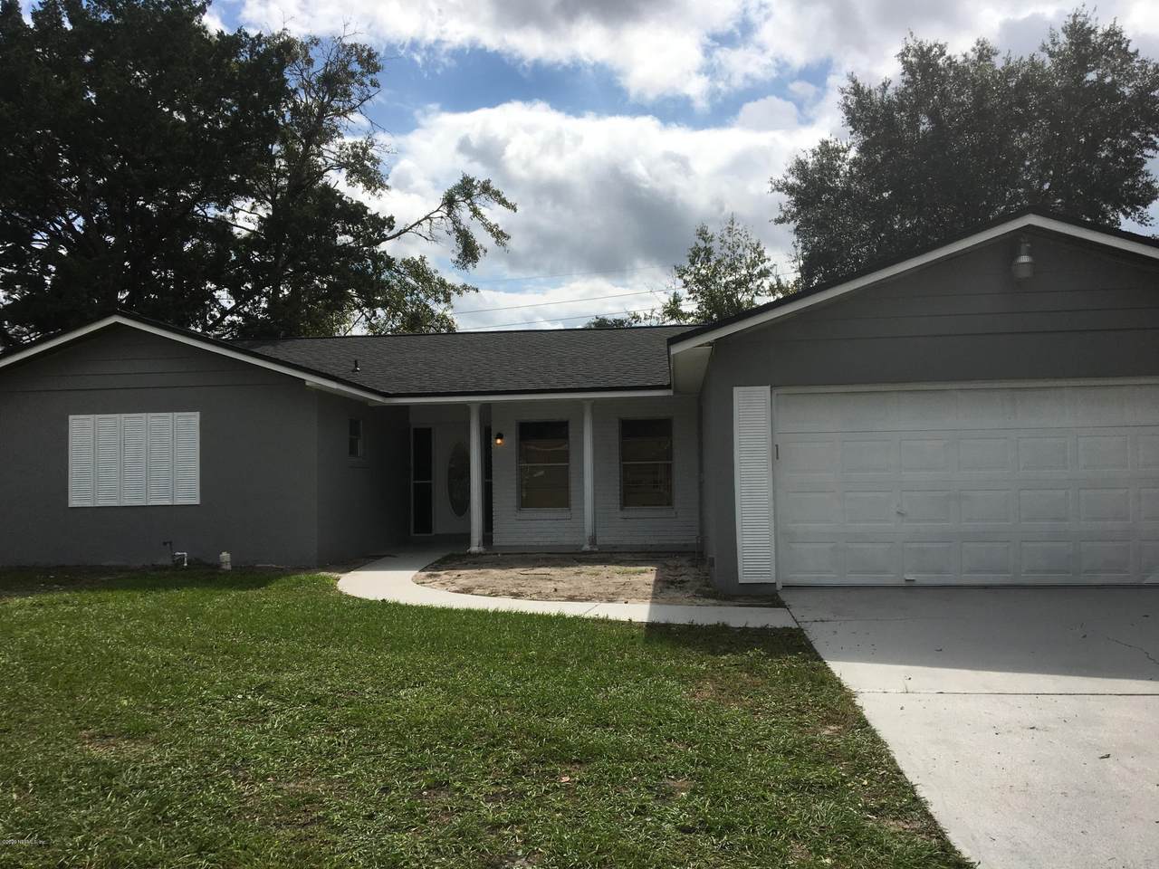 8120 Poe Ct - Photo 1