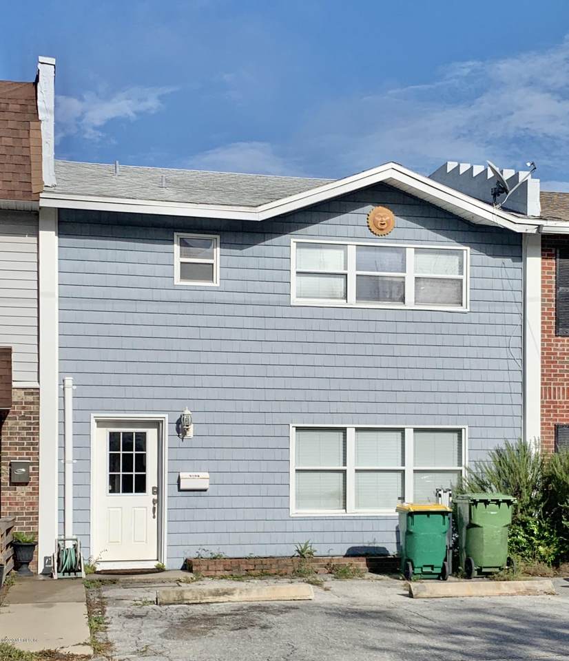 1413 4TH St - Photo 1