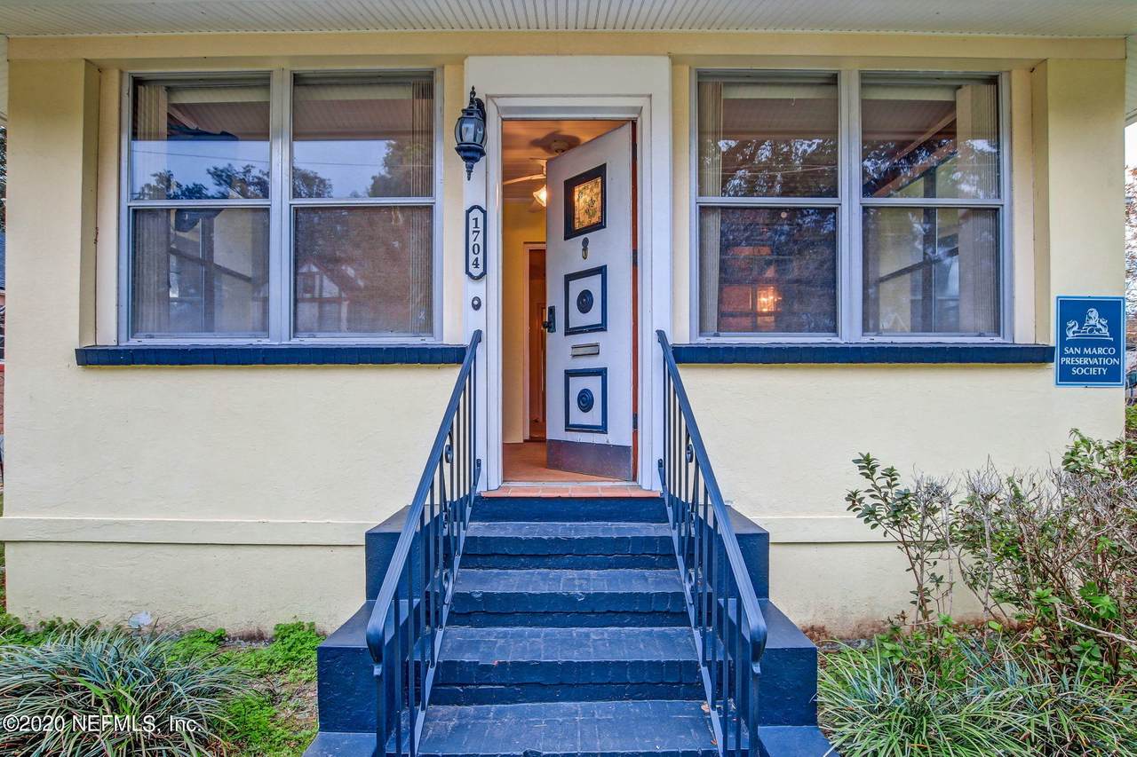 1704 Moro Ave - Photo 1