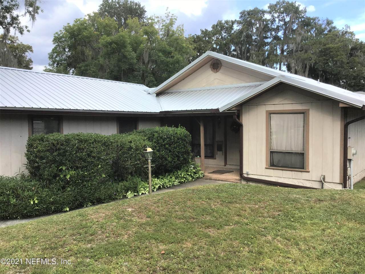 208 Six Pond Trl - Photo 1