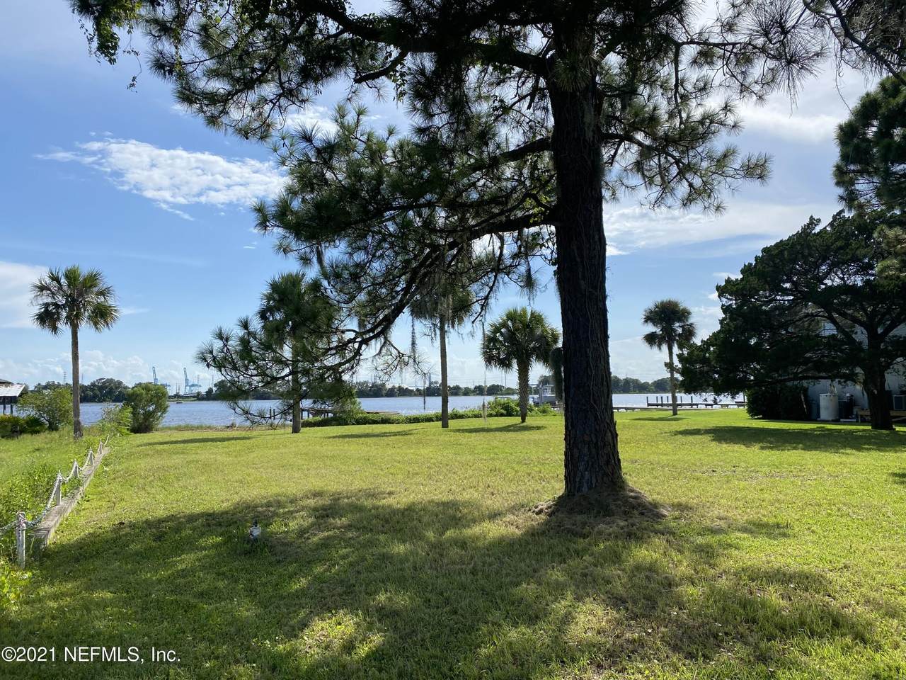 5708 Heckscher Dr - Photo 1