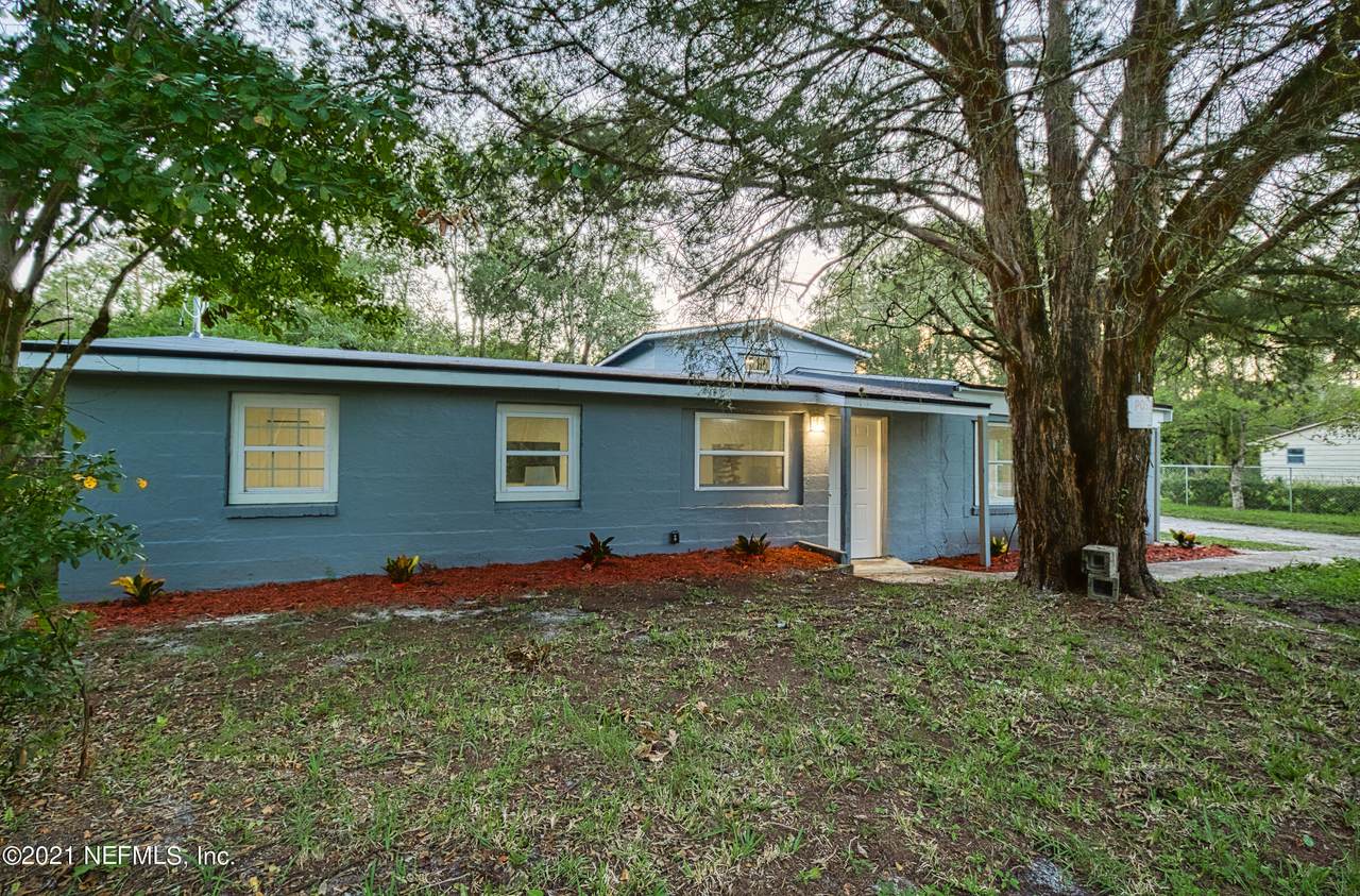 8136 Siskin Ave - Photo 1