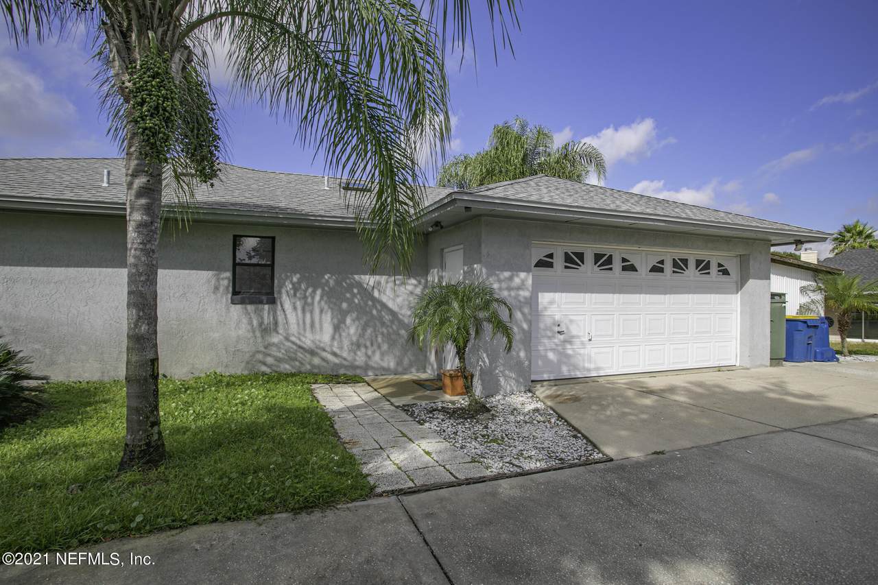 7083 Rivercrest Dr - Photo 1
