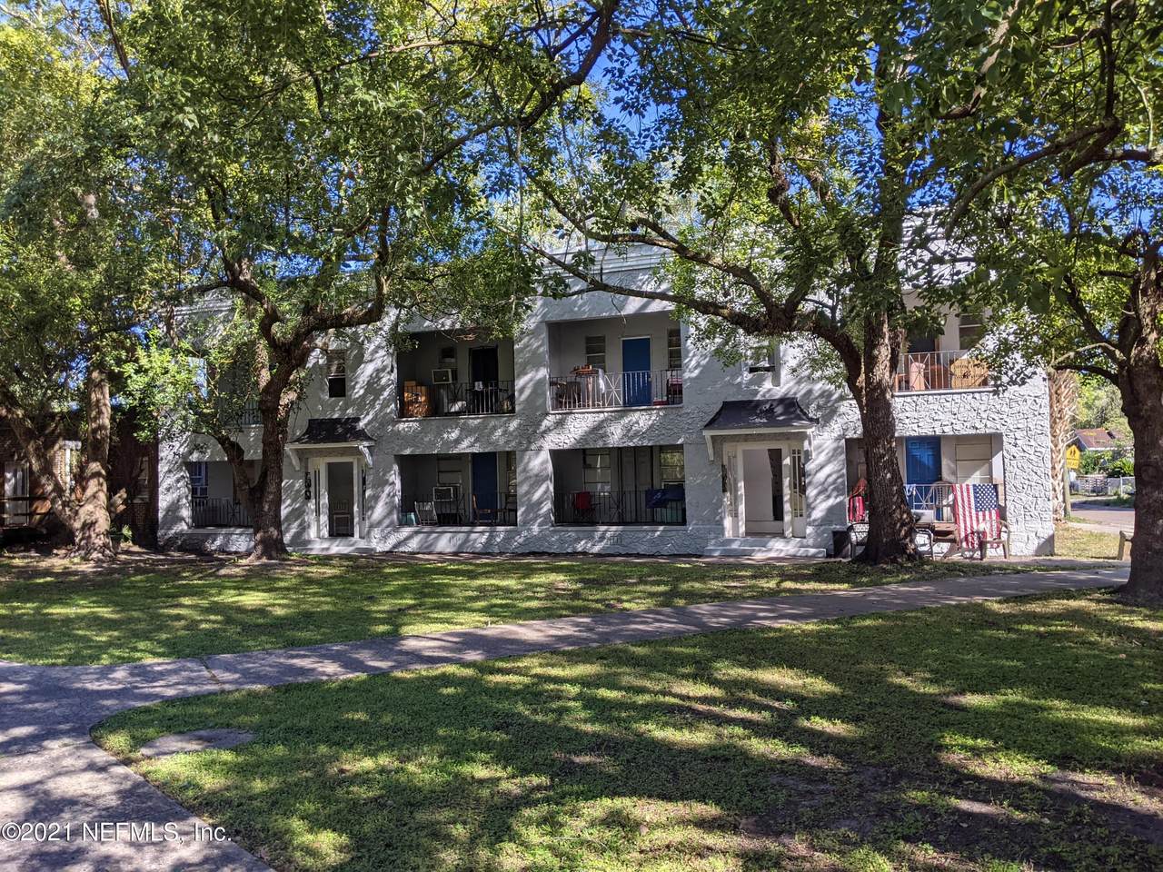 547 28TH St - Photo 1