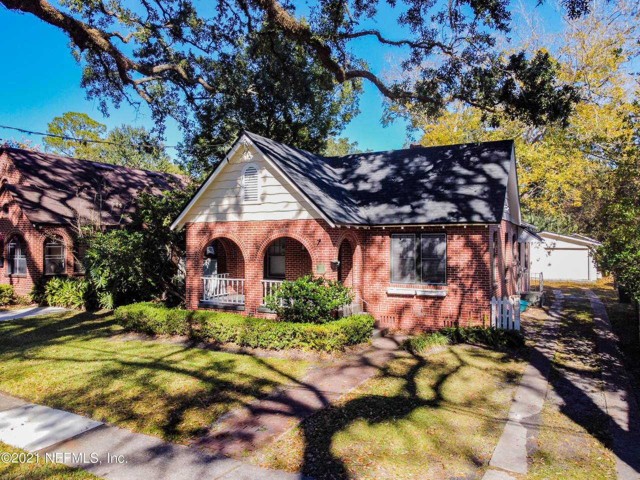 1249 Belvedere Ave - Photo 1