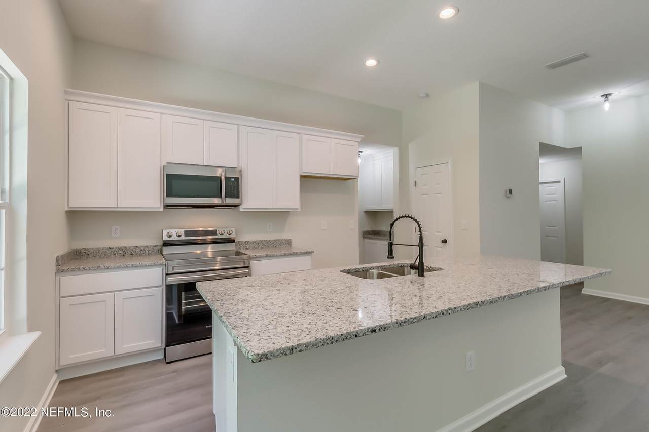 5506 Ortega Bluff Ln - Photo 1