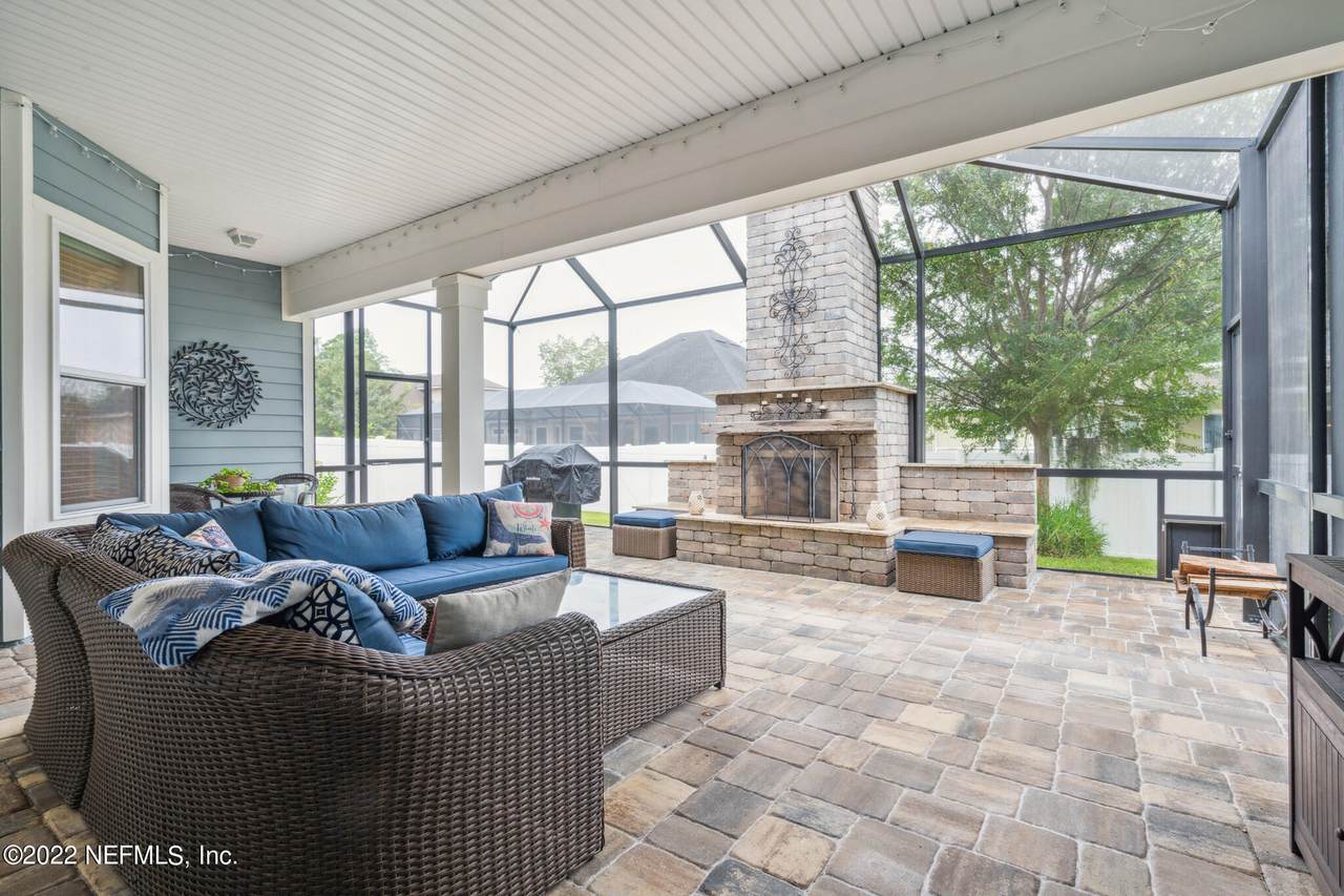 33 Cameron Dr - Photo 1