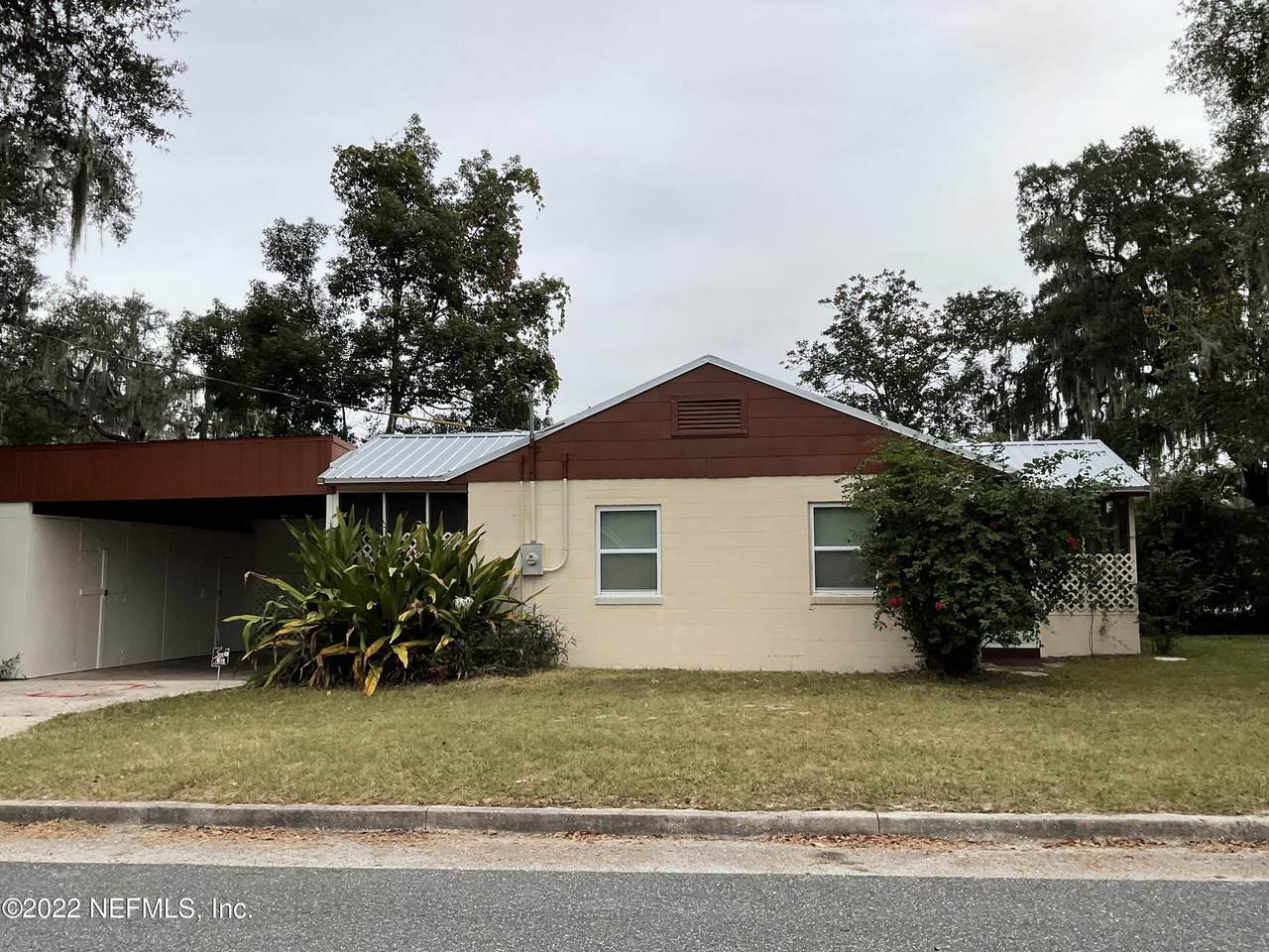 1324 Cleveland Ave - Photo 1