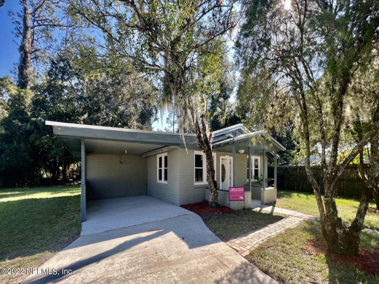 1053 Center St - Photo 1
