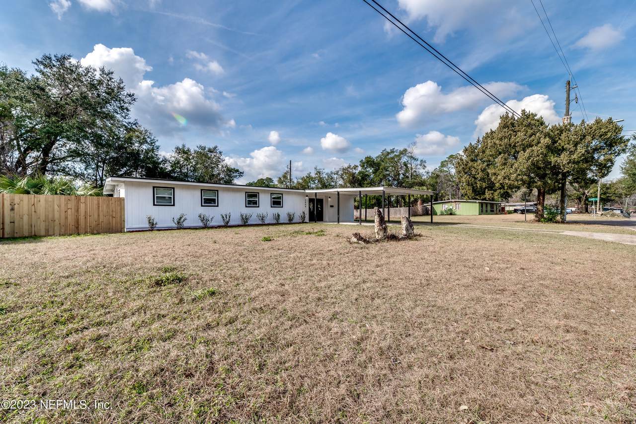 2404 Barlad Dr - Photo 1