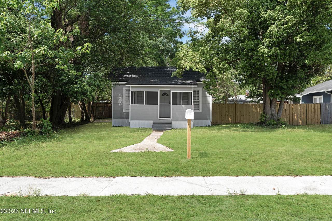 1580 Hamilton Street - Photo 1