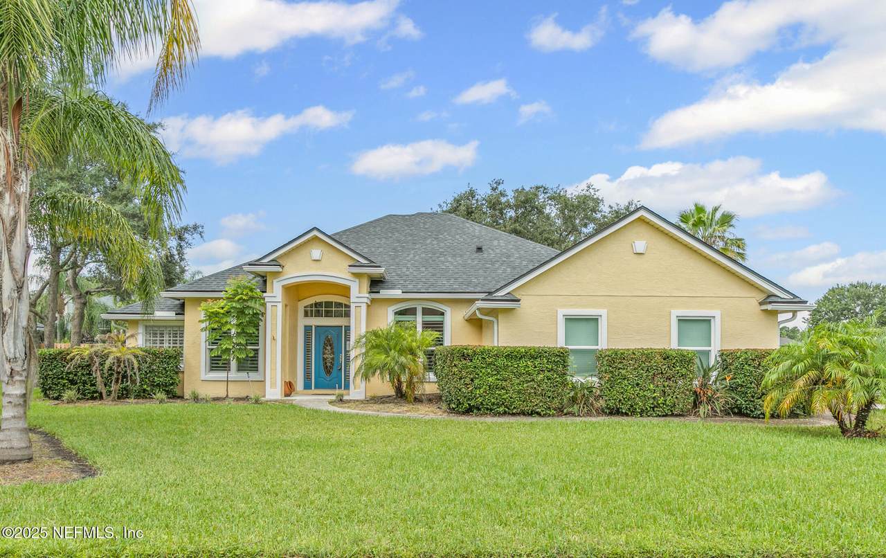 113 Adela Street - Photo 1