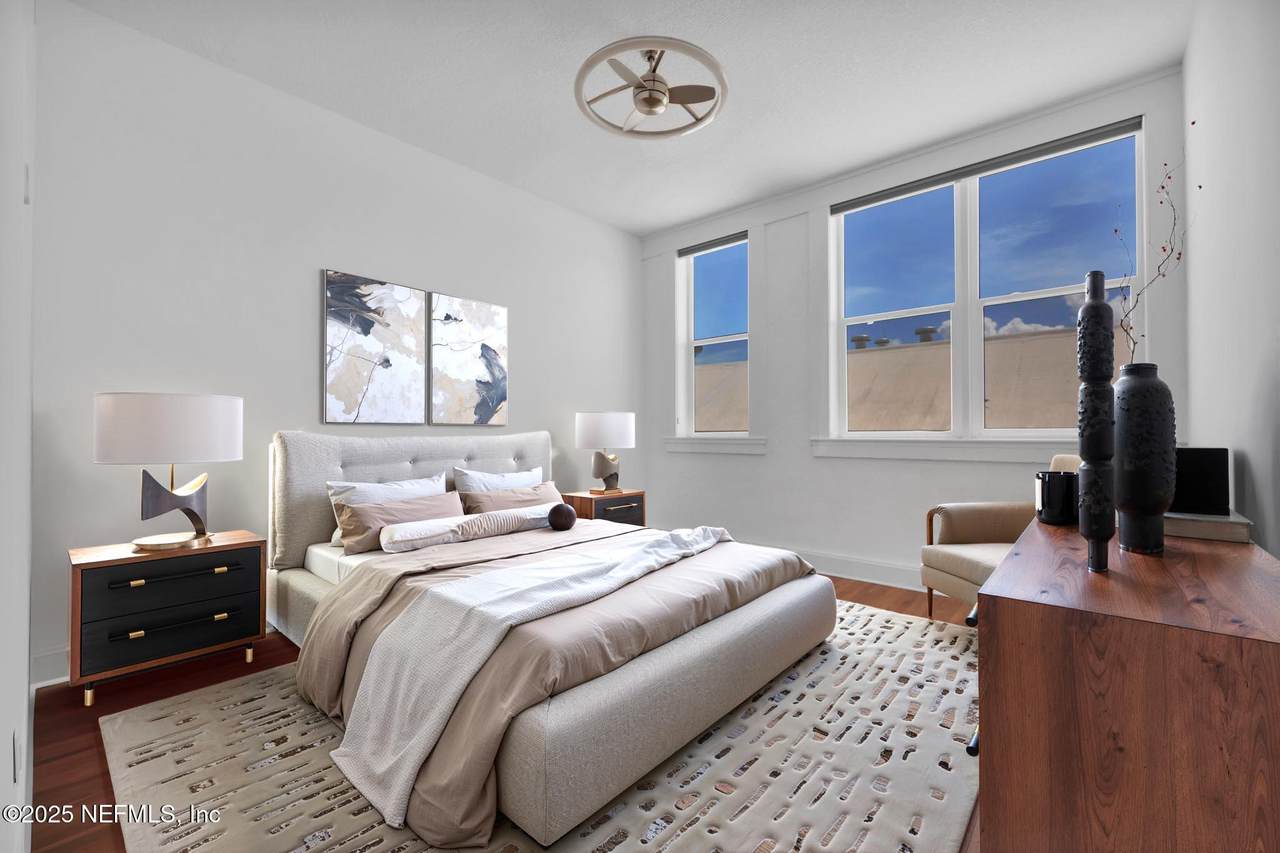 2525 College Street - Photo 1