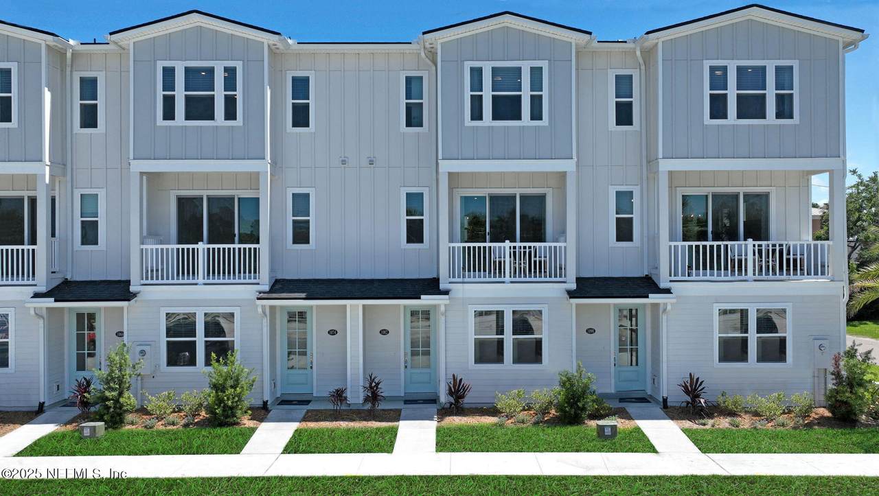 1090 2ND Avenue - Photo 1