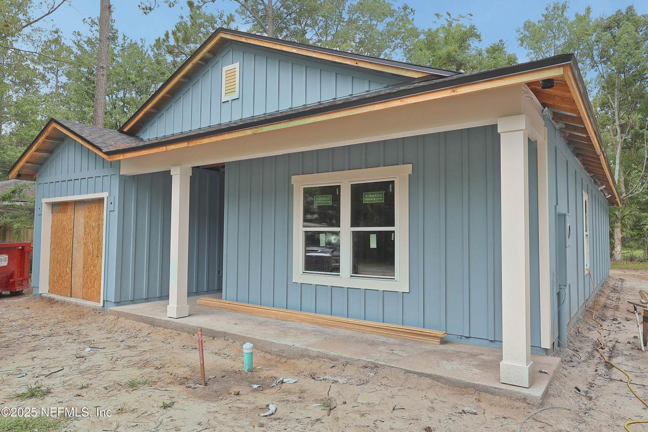34 Delmonte Street - Photo 1