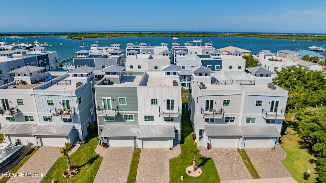 15 Comares Avenue - Photo 1