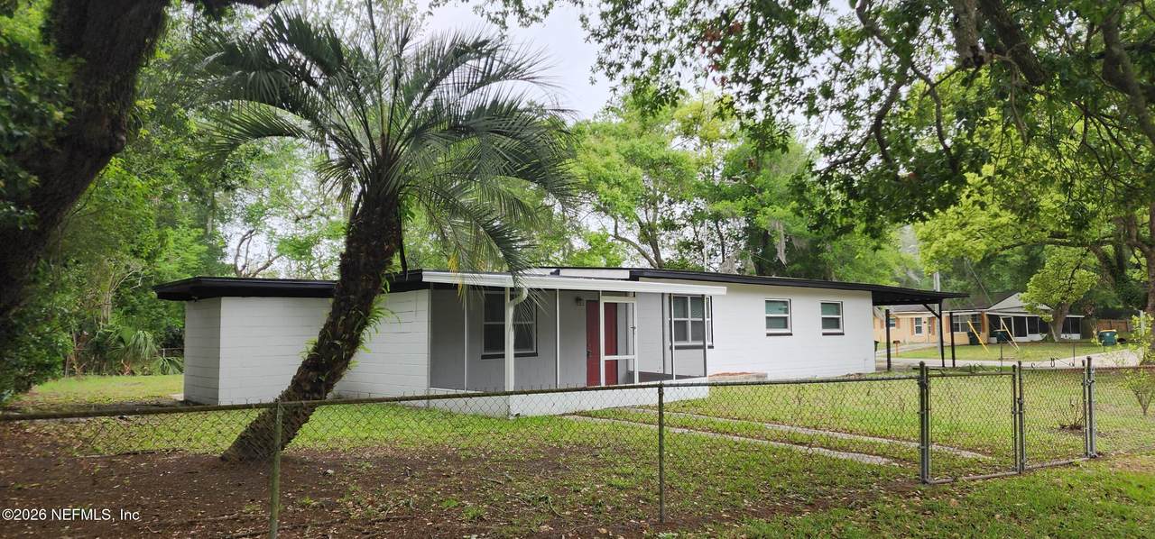 8223 Brackridge Boulevard - Photo 1