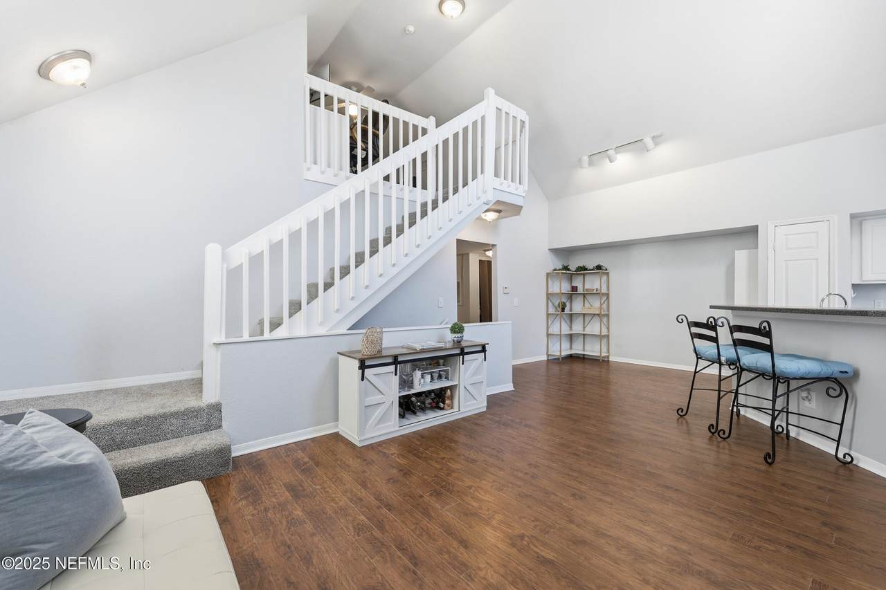 13703 Richmond Park Drive - Photo 1