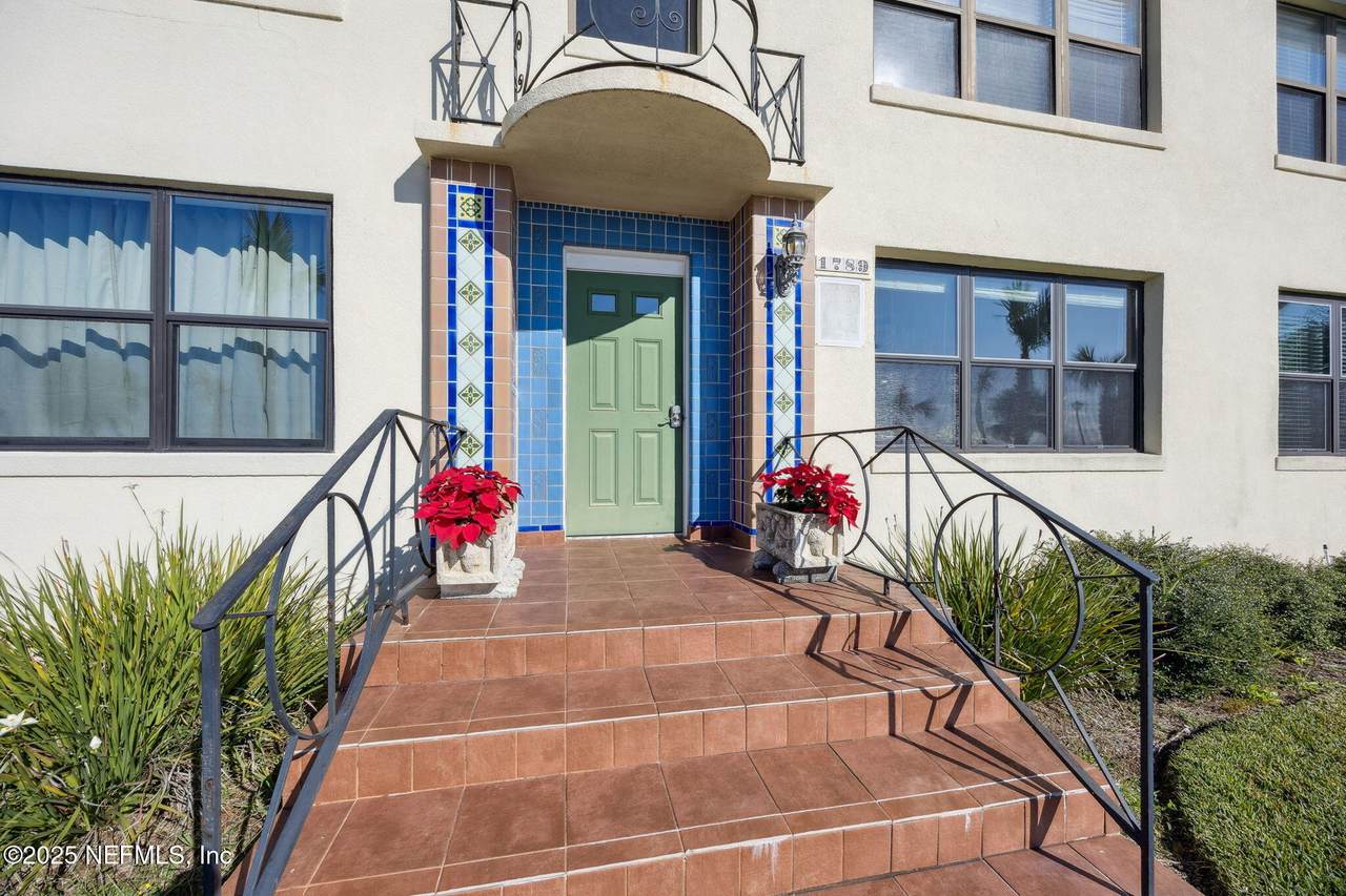 1789 River Road - Photo 1