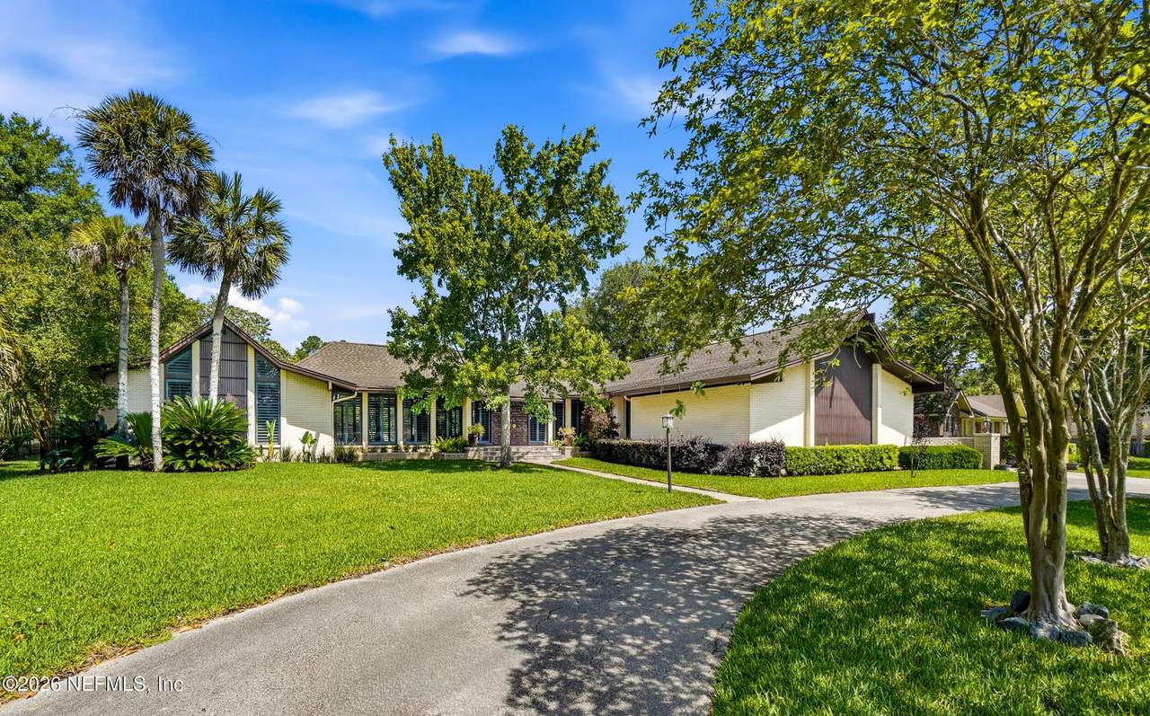 7946 Quailwood Drive - Photo 1