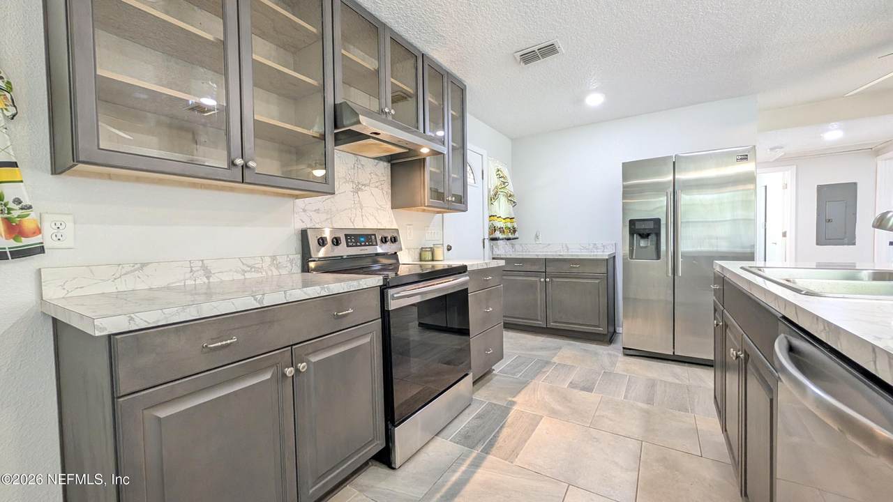 4065 Dellwood Avenue - Photo 1