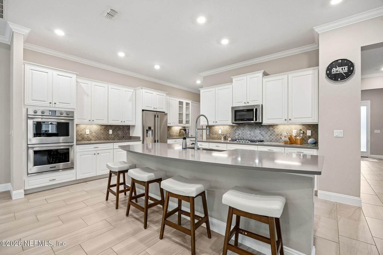 323 Aspinwall Parkway - Photo 1