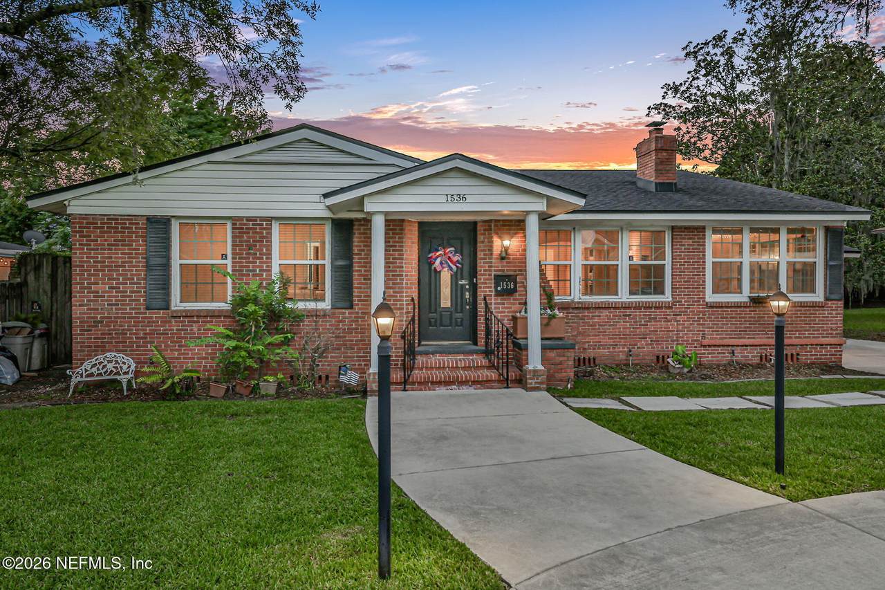 1536 Harbor Oaks Road - Photo 1