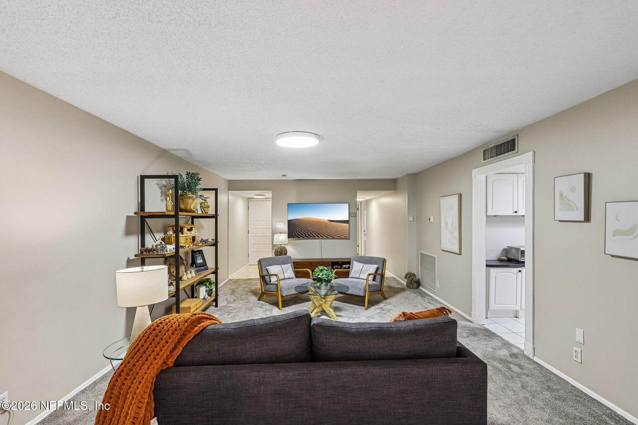 8719 Como Lake Drive - Photo 1