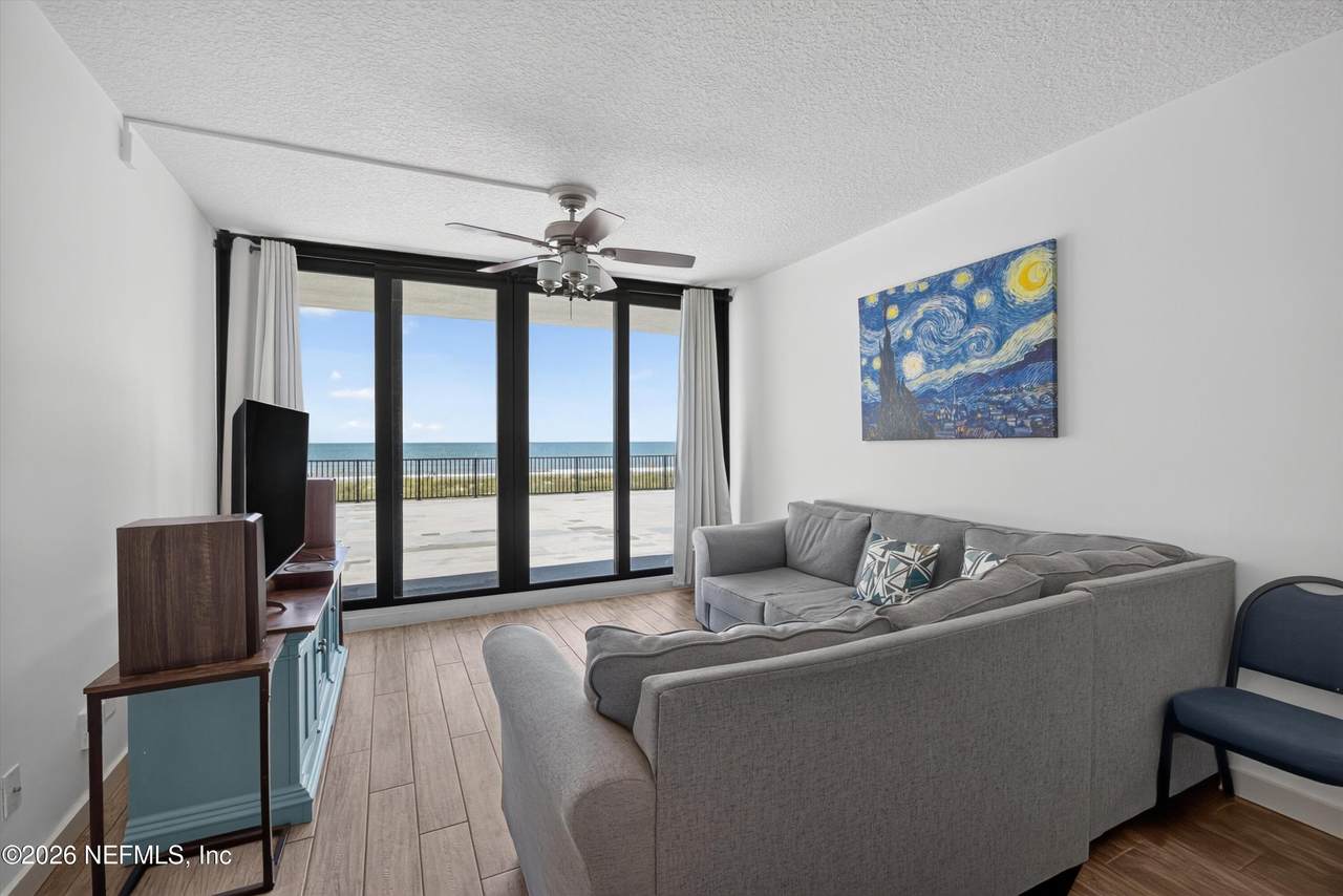 601 1ST Street - Photo 1