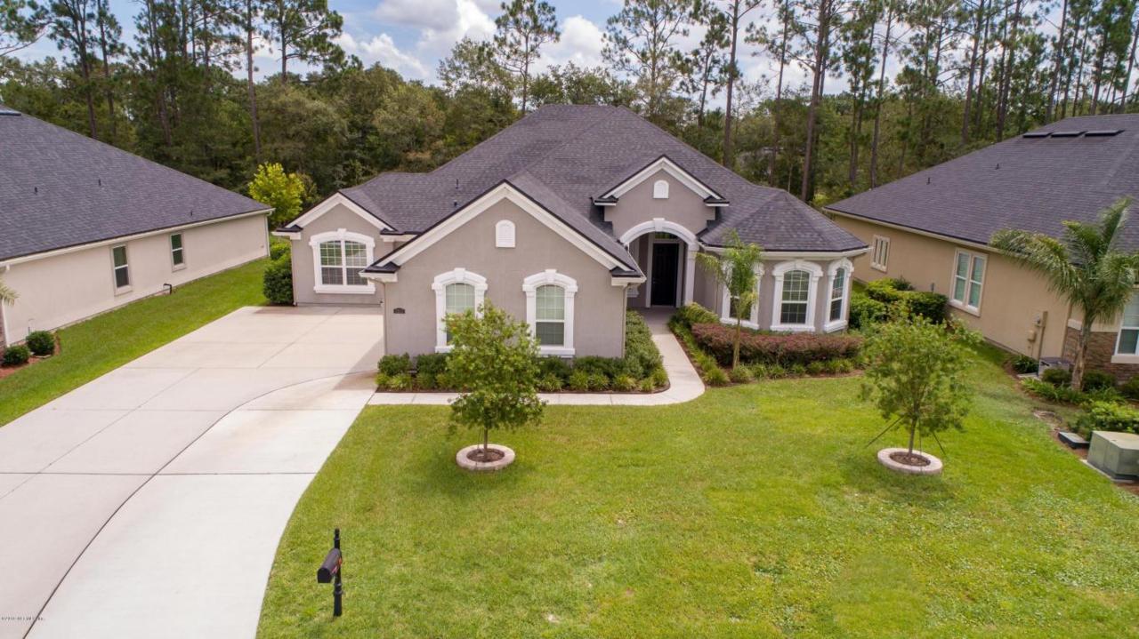 3553 Oglebay Dr - Photo 1
