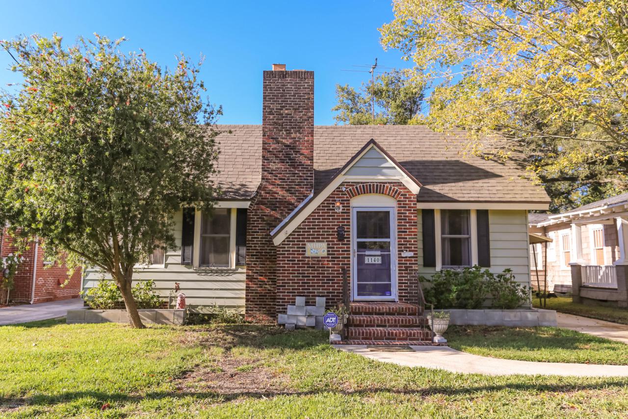 1140 Ingleside Ave - Photo 1