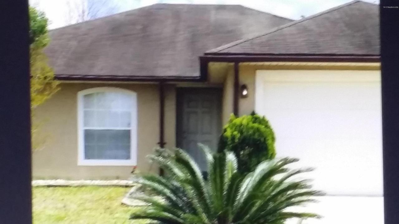 6423 Crimson Leaf Ln - Photo 1