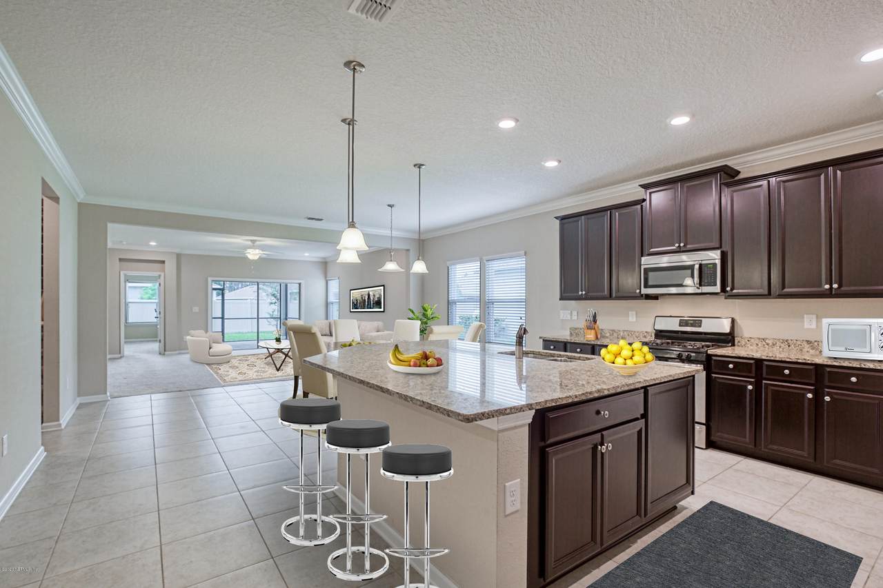 60 Crown Colony Rd - Photo 1