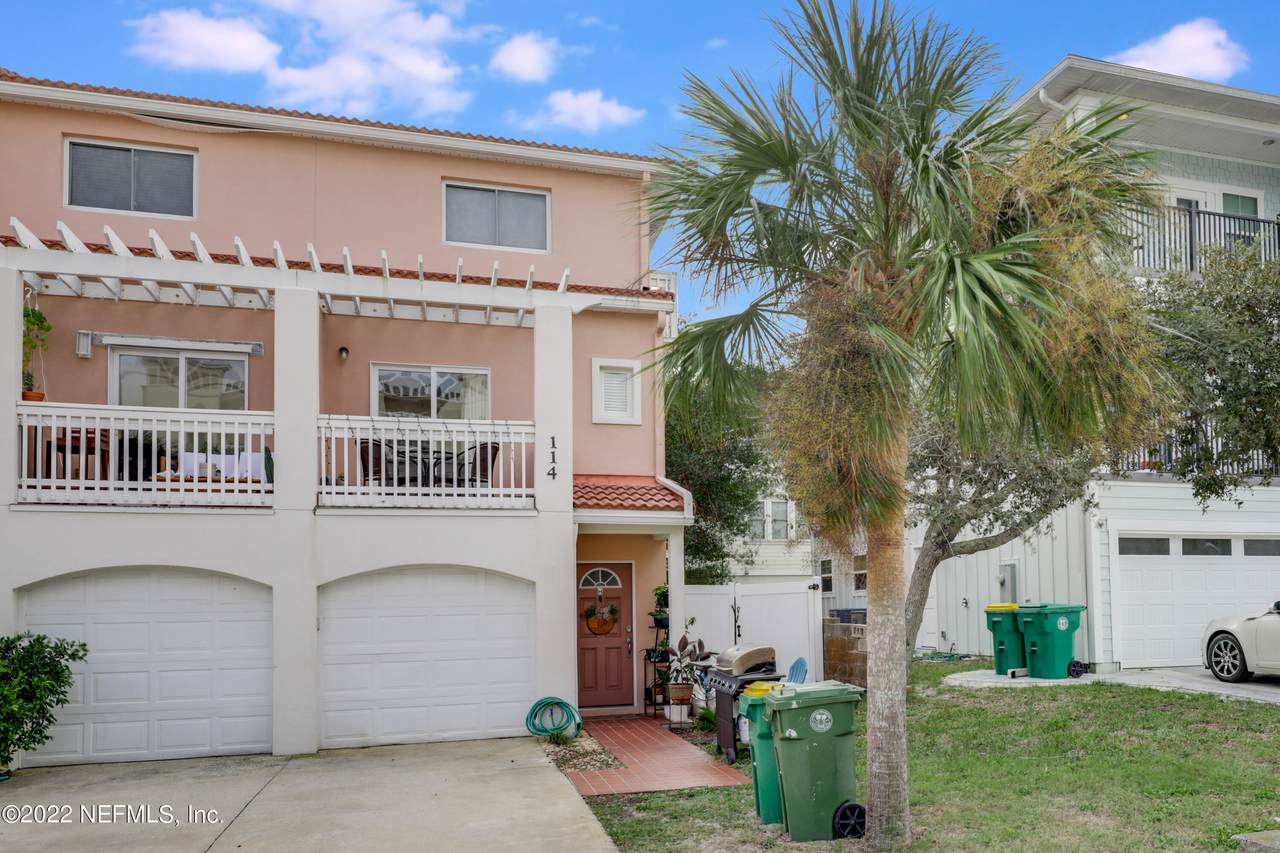 114 18TH Ave - Photo 1
