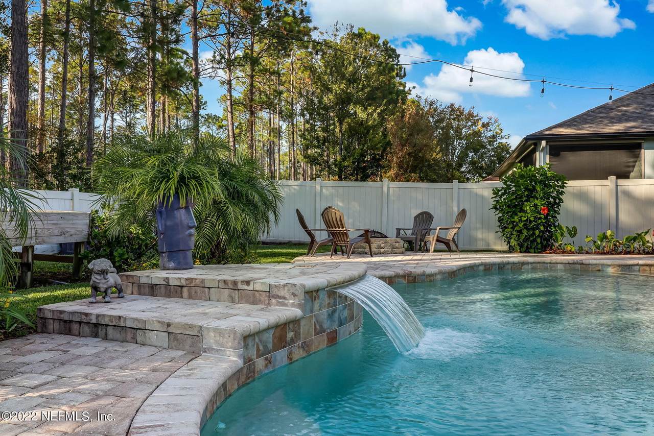 2102 Club Lake Dr - Photo 1
