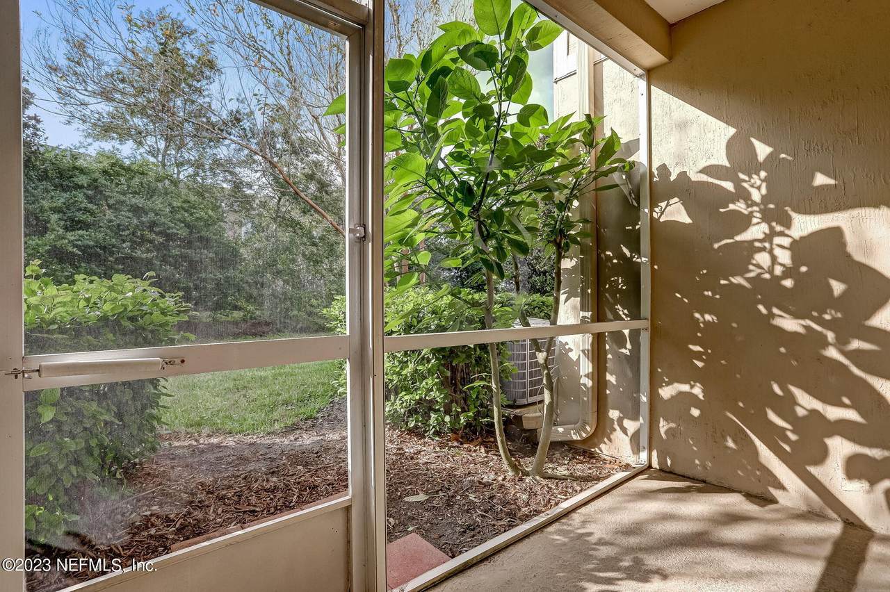 11530 Summerview Cir - Photo 1