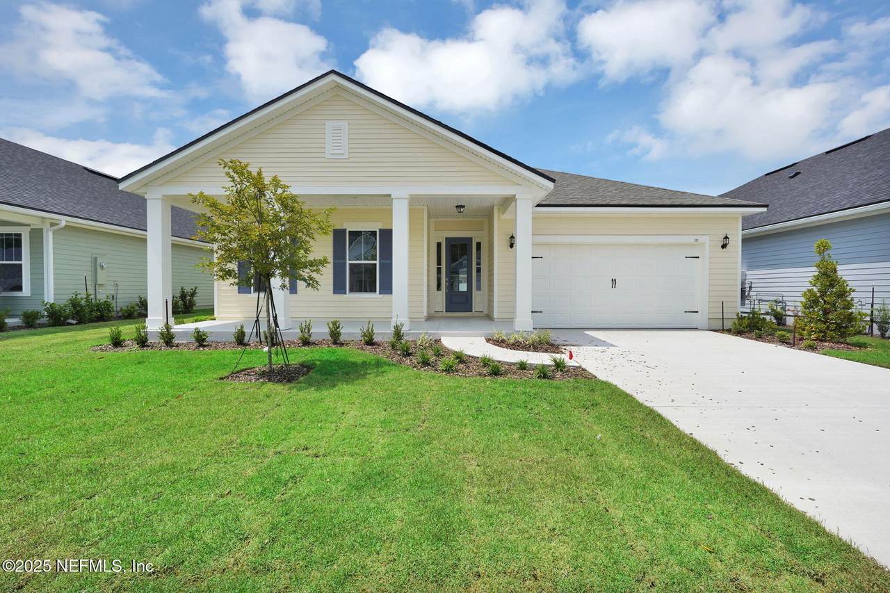 323 Sawgrass Drive - Photo 1