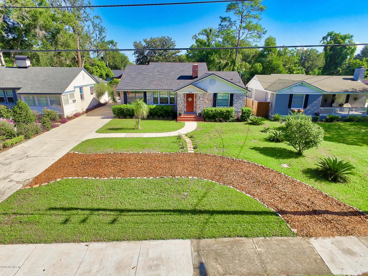 4225 San Jose Blvd - Photo 1
