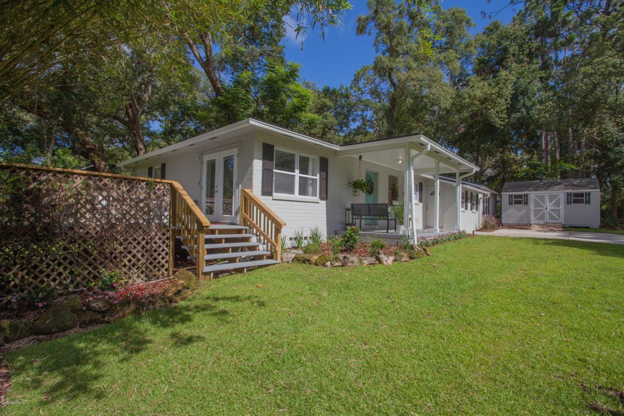 560 Live Oak Ave - Photo 1