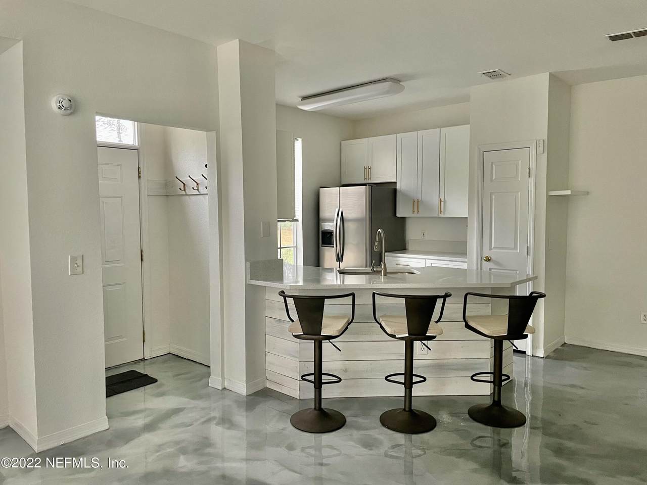 13703 Richmond Park Dr - Photo 1